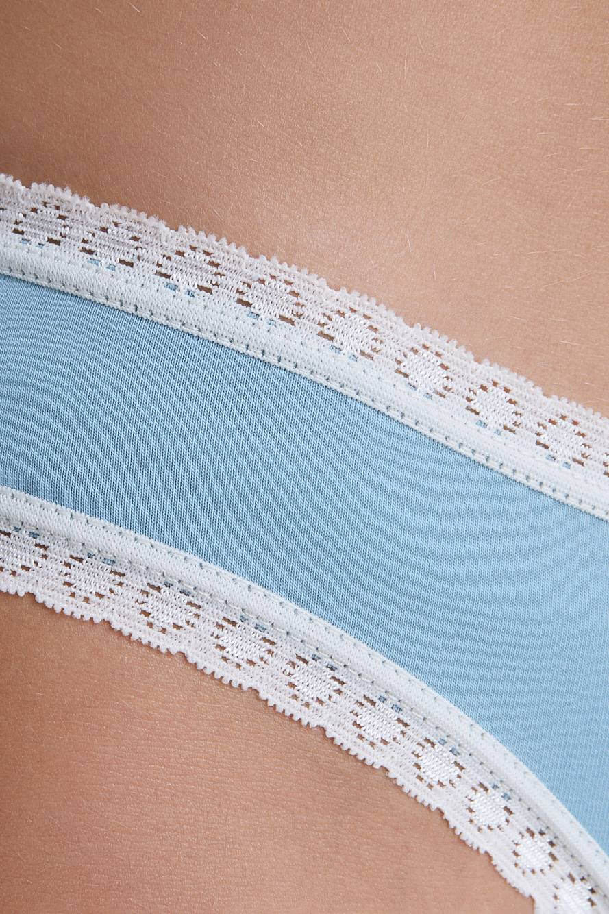 Women's briefs with lace detailing, made from organic cotton, shown on a white background. Stylish and eco-friendly lingerie from Albero Natur 1111-085