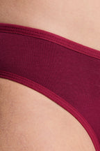 Women's classic organic cotton briefs in Rosarot, close-up of the soft stretch jersey